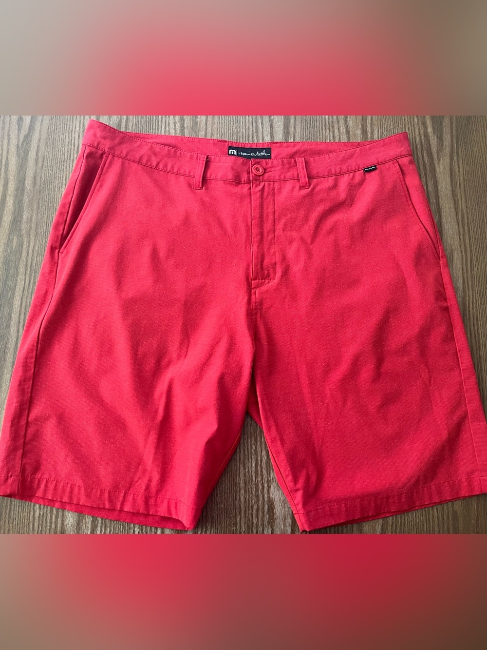 Travis Mathew Bold Red Flat-Front Stretch Shorts men’s size 40